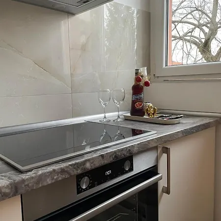Lux Apartman Hiseti